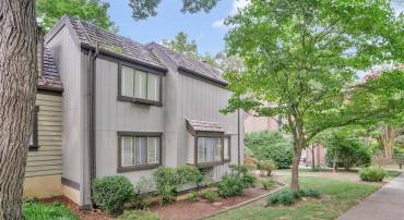 1526 PARK GLEN CT, RESTON, Virginia 20190, 4 Bedrooms Bedrooms, ,3 BathroomsBathrooms,Residential,For sale,1526 PARK GLEN CT,VAFX2260132 MLS # VAFX2260132