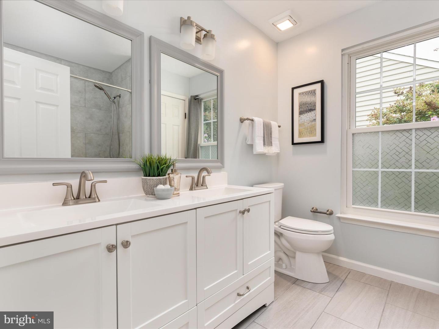 514 NORTH ST NE, LEESBURG, Virginia 20176, 4 Bedrooms Bedrooms, ,2 BathroomsBathrooms,Residential,For sale,514 NORTH ST NE,VALO2104196 MLS # VALO2104196