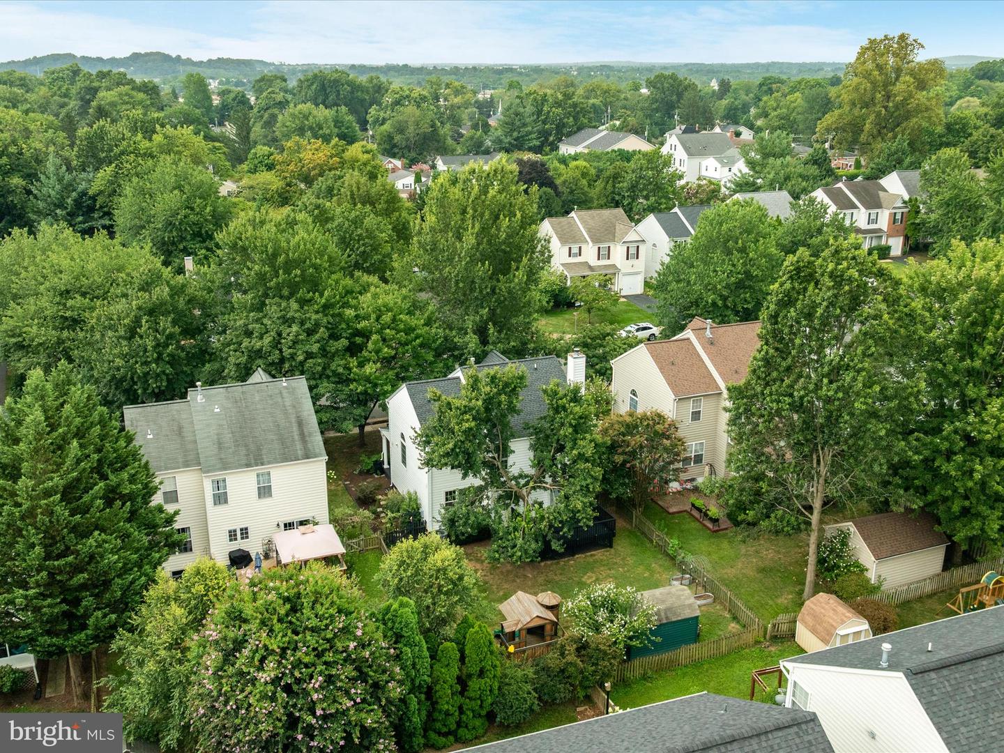 514 NORTH ST NE, LEESBURG, Virginia 20176, 4 Bedrooms Bedrooms, ,2 BathroomsBathrooms,Residential,For sale,514 NORTH ST NE,VALO2104196 MLS # VALO2104196