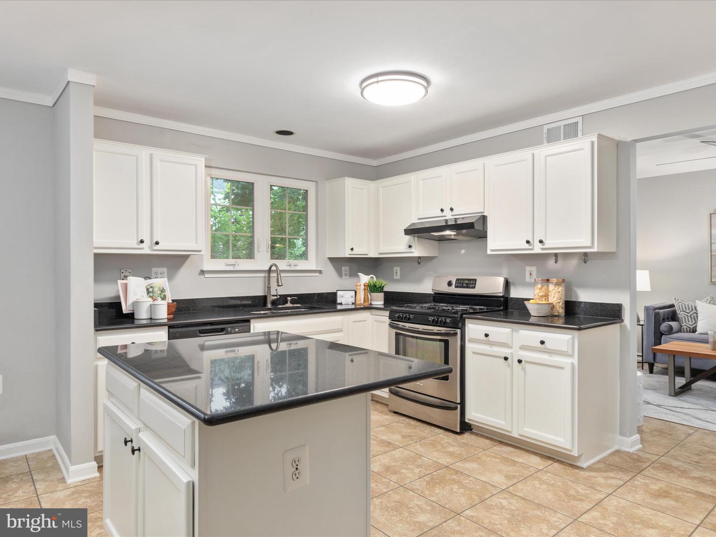 514 NORTH ST NE, LEESBURG, Virginia 20176, 4 Bedrooms Bedrooms, ,2 BathroomsBathrooms,Residential,For sale,514 NORTH ST NE,VALO2104196 MLS # VALO2104196