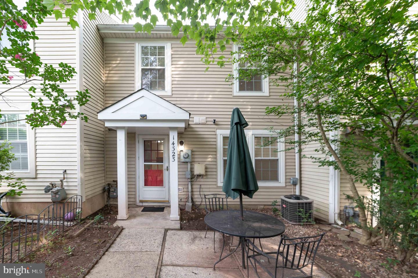 14323 JOHNNY MOORE CT, CENTREVILLE, Virginia 20120, 1 Bedroom Bedrooms, ,1 BathroomBathrooms,Residential,For sale,14323 JOHNNY MOORE CT,VAFX2260178 MLS # VAFX2260178