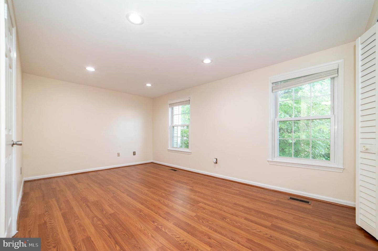 14323 JOHNNY MOORE CT, CENTREVILLE, Virginia 20120, 1 Bedroom Bedrooms, ,1 BathroomBathrooms,Residential,For sale,14323 JOHNNY MOORE CT,VAFX2260178 MLS # VAFX2260178