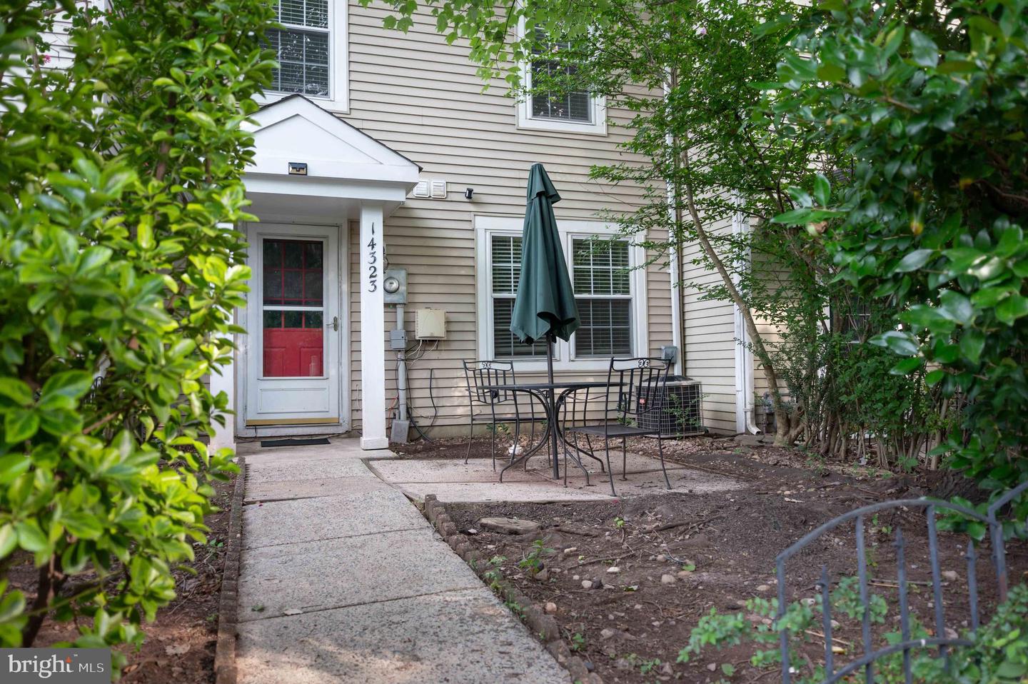14323 JOHNNY MOORE CT, CENTREVILLE, Virginia 20120, 1 Bedroom Bedrooms, ,1 BathroomBathrooms,Residential,For sale,14323 JOHNNY MOORE CT,VAFX2260178 MLS # VAFX2260178