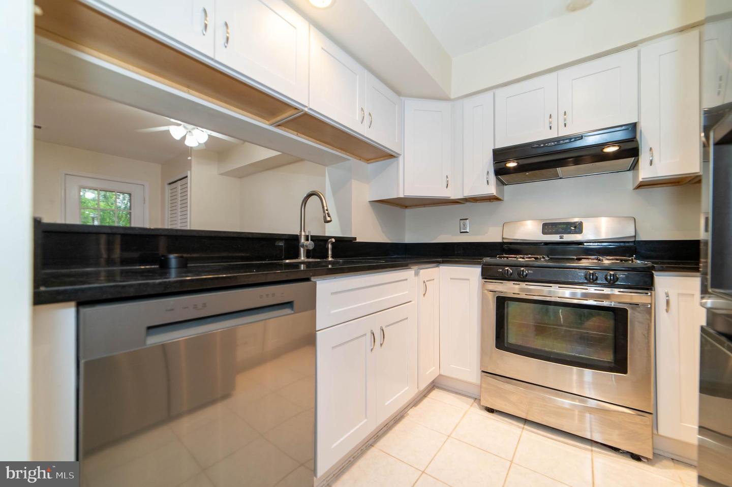 14323 JOHNNY MOORE CT, CENTREVILLE, Virginia 20120, 1 Bedroom Bedrooms, ,1 BathroomBathrooms,Residential,For sale,14323 JOHNNY MOORE CT,VAFX2260178 MLS # VAFX2260178