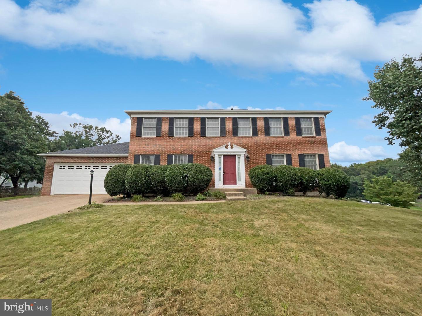 2007 JONATHAN DR, STERLING, Virginia 20164, 5 Bedrooms Bedrooms, ,3 BathroomsBathrooms,Residential,For sale,2007 JONATHAN DR,VALO2104226 MLS # VALO2104226
