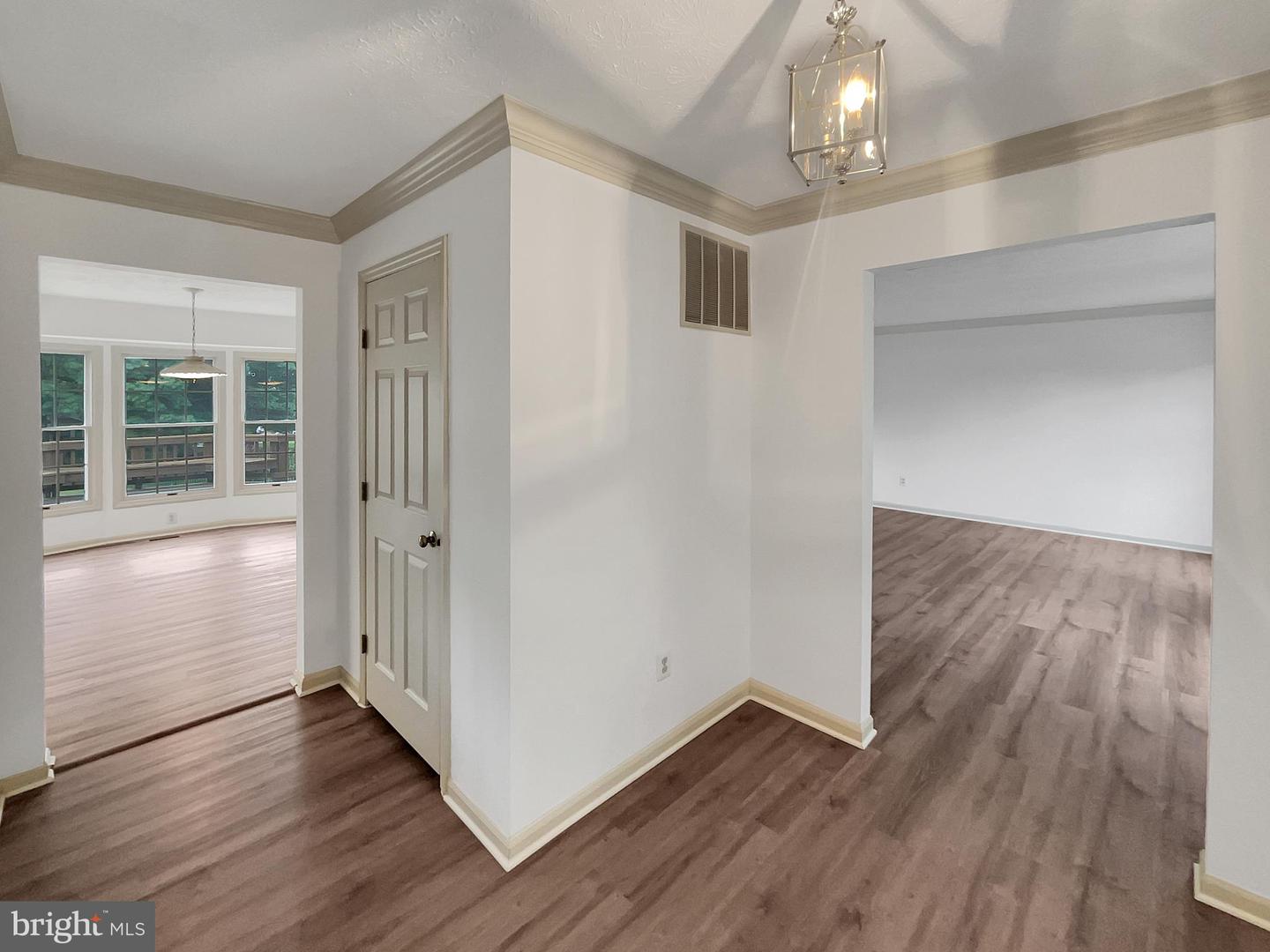 2007 JONATHAN DR, STERLING, Virginia 20164, 5 Bedrooms Bedrooms, ,3 BathroomsBathrooms,Residential,For sale,2007 JONATHAN DR,VALO2104226 MLS # VALO2104226