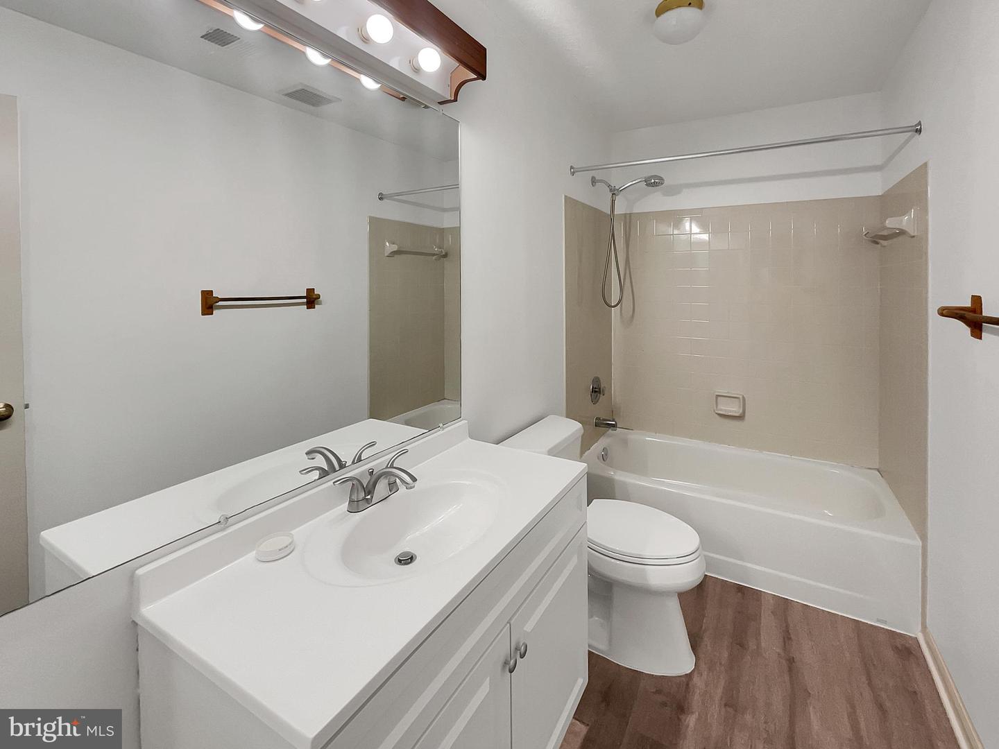 2007 JONATHAN DR, STERLING, Virginia 20164, 5 Bedrooms Bedrooms, ,3 BathroomsBathrooms,Residential,For sale,2007 JONATHAN DR,VALO2104226 MLS # VALO2104226