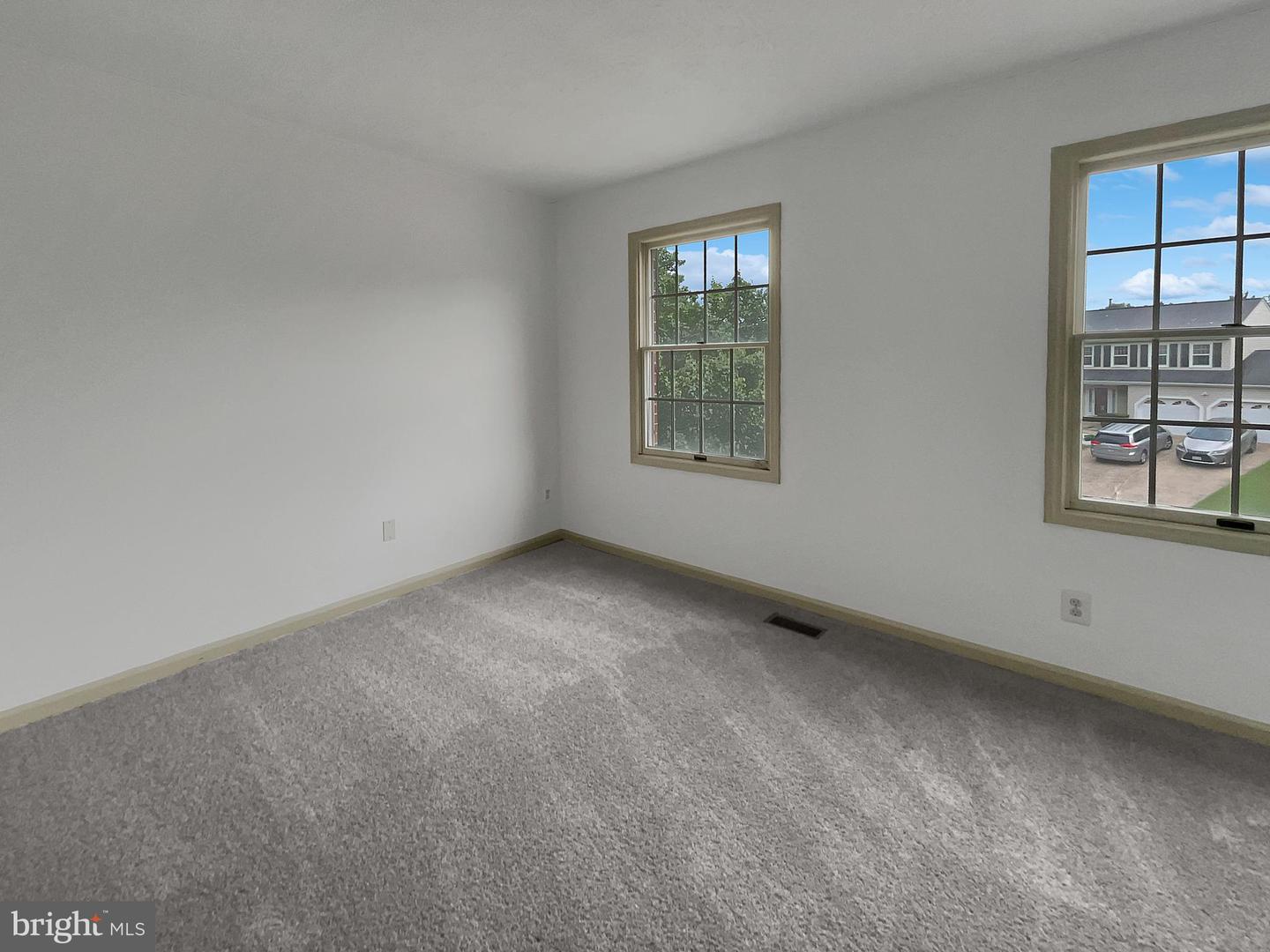 2007 JONATHAN DR, STERLING, Virginia 20164, 5 Bedrooms Bedrooms, ,3 BathroomsBathrooms,Residential,For sale,2007 JONATHAN DR,VALO2104226 MLS # VALO2104226