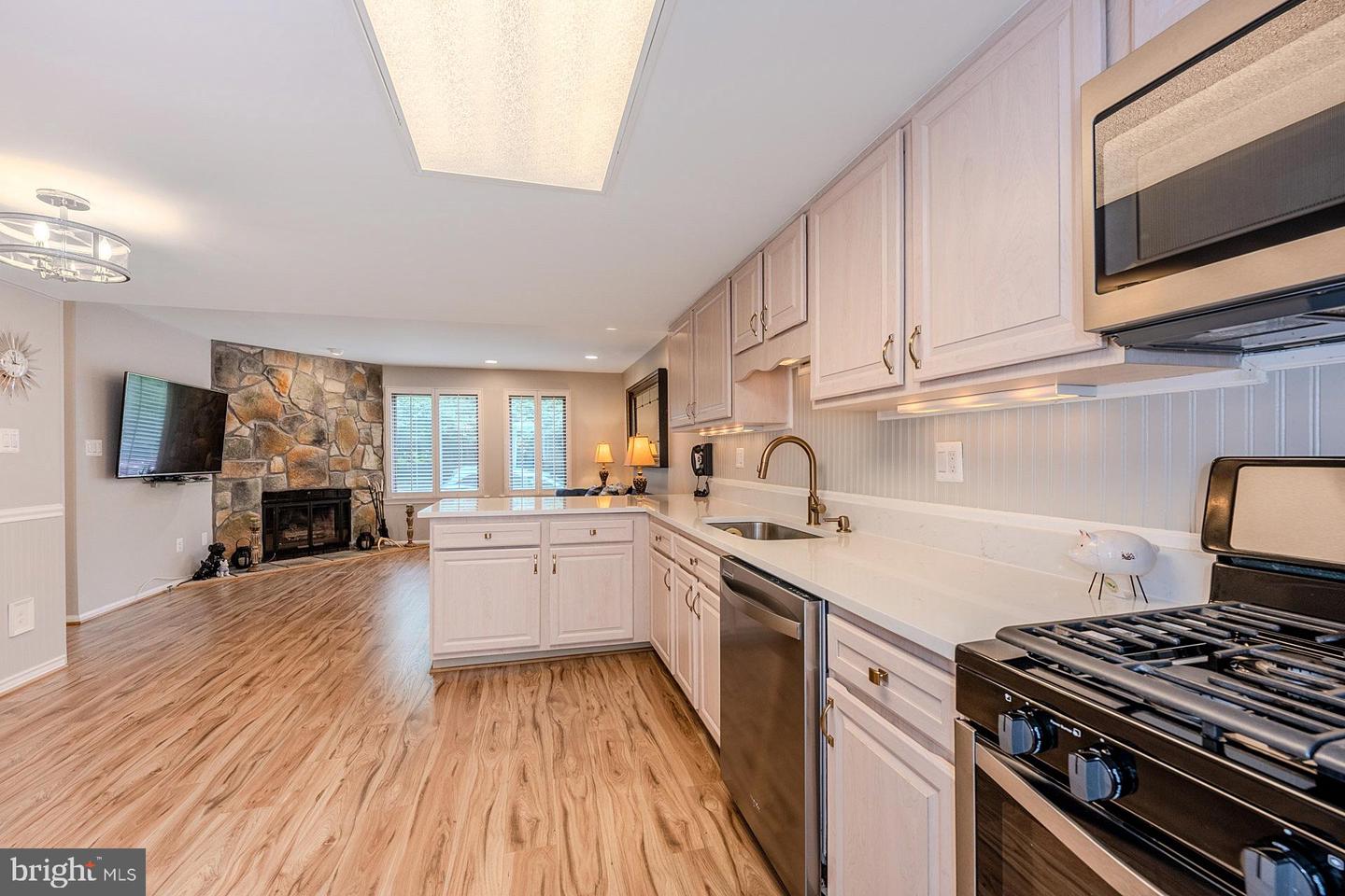 5755 WATERS EDGE LANDING LN, BURKE, Virginia 22015, 4 Bedrooms Bedrooms, ,3 BathroomsBathrooms,Residential,For sale,5755 WATERS EDGE LANDING LN,VAFX2260236 MLS # VAFX2260236