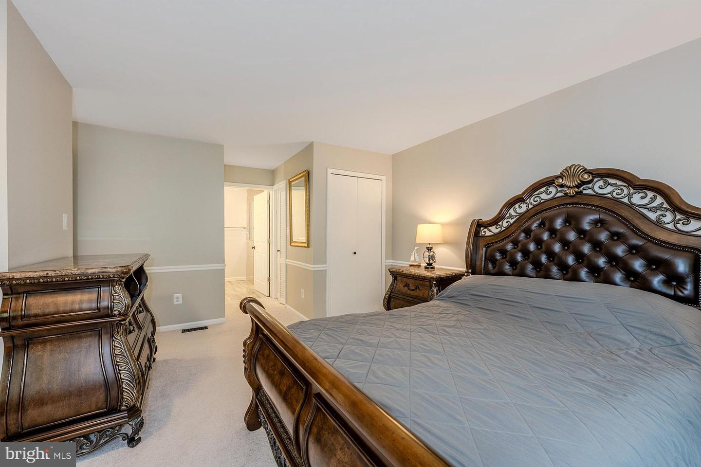 5755 WATERS EDGE LANDING LN, BURKE, Virginia 22015, 4 Bedrooms Bedrooms, ,3 BathroomsBathrooms,Residential,For sale,5755 WATERS EDGE LANDING LN,VAFX2260236 MLS # VAFX2260236