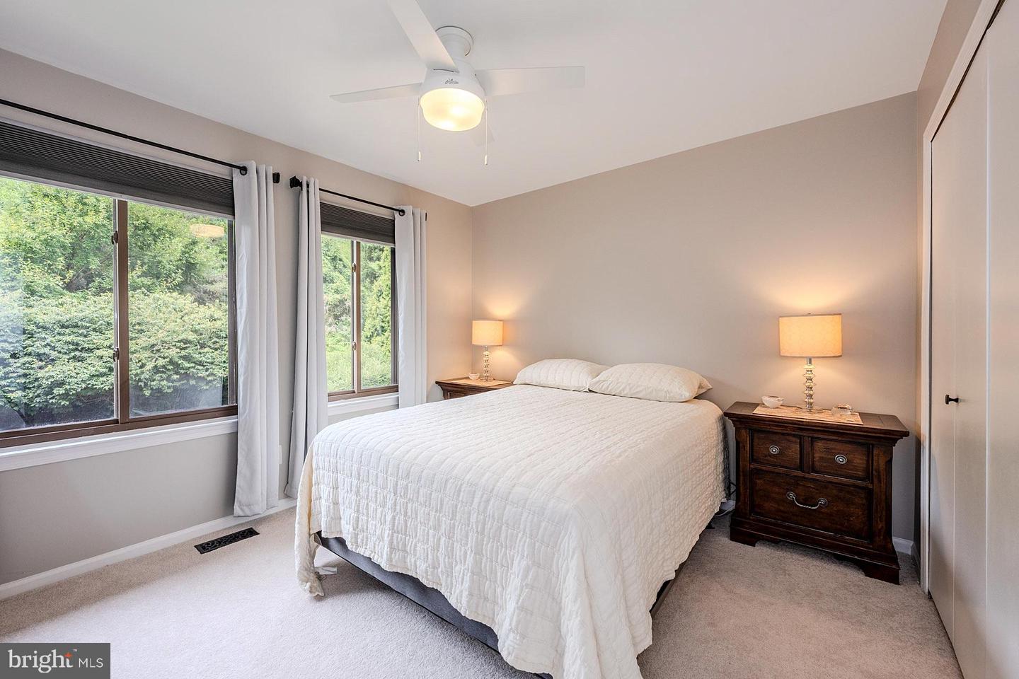 5755 WATERS EDGE LANDING LN, BURKE, Virginia 22015, 4 Bedrooms Bedrooms, ,3 BathroomsBathrooms,Residential,For sale,5755 WATERS EDGE LANDING LN,VAFX2260236 MLS # VAFX2260236