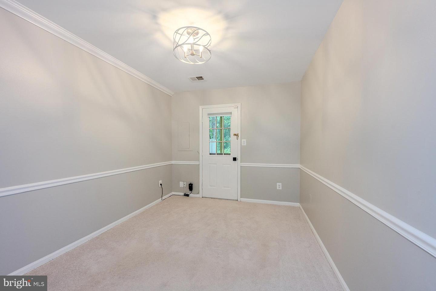 5755 WATERS EDGE LANDING LN, BURKE, Virginia 22015, 4 Bedrooms Bedrooms, ,3 BathroomsBathrooms,Residential,For sale,5755 WATERS EDGE LANDING LN,VAFX2260236 MLS # VAFX2260236