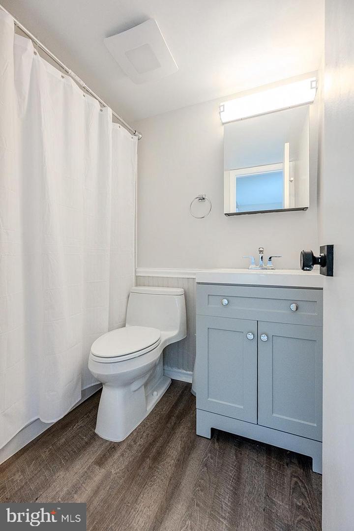 5755 WATERS EDGE LANDING LN, BURKE, Virginia 22015, 4 Bedrooms Bedrooms, ,3 BathroomsBathrooms,Residential,For sale,5755 WATERS EDGE LANDING LN,VAFX2260236 MLS # VAFX2260236