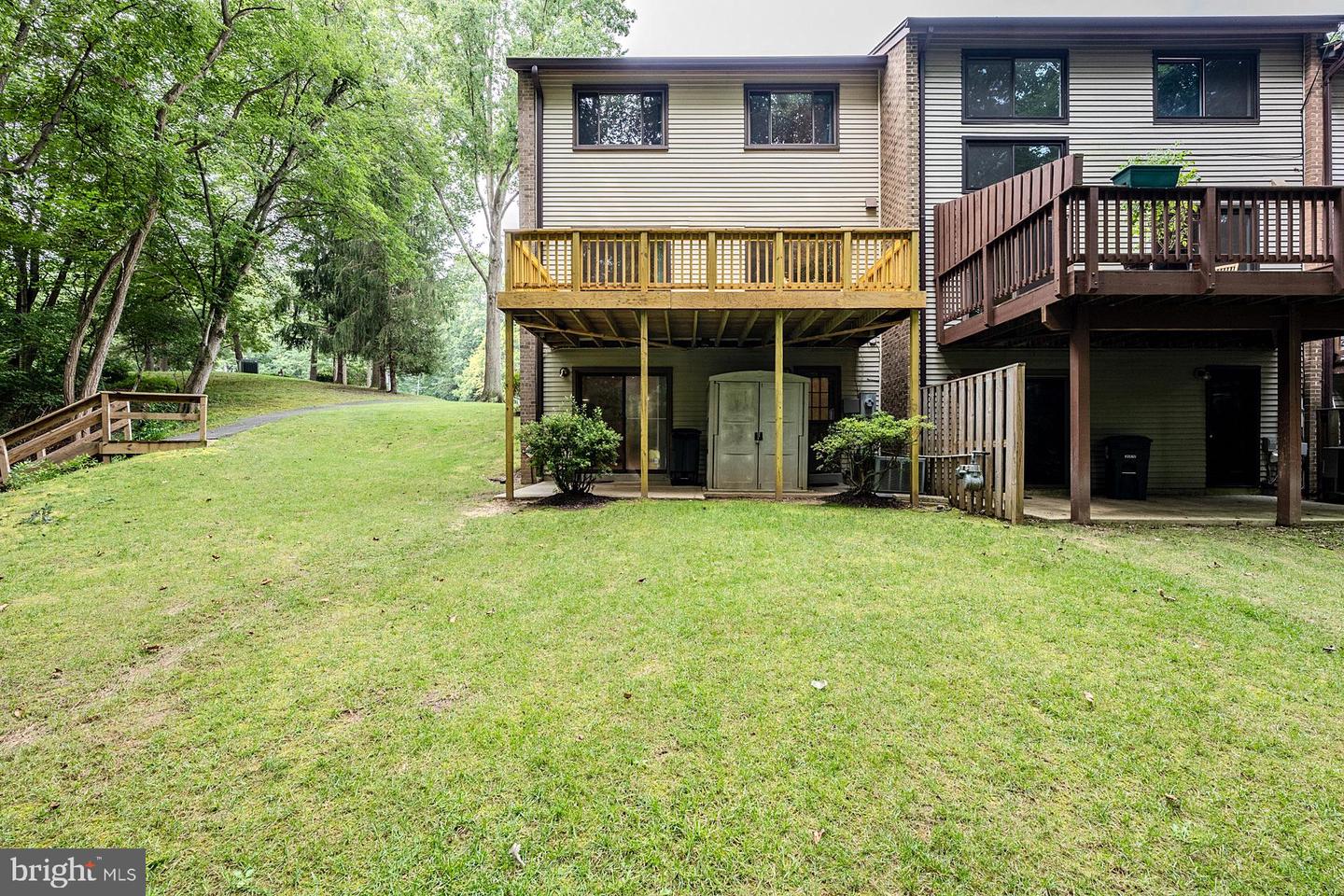 5755 WATERS EDGE LANDING LN, BURKE, Virginia 22015, 4 Bedrooms Bedrooms, ,3 BathroomsBathrooms,Residential,For sale,5755 WATERS EDGE LANDING LN,VAFX2260236 MLS # VAFX2260236