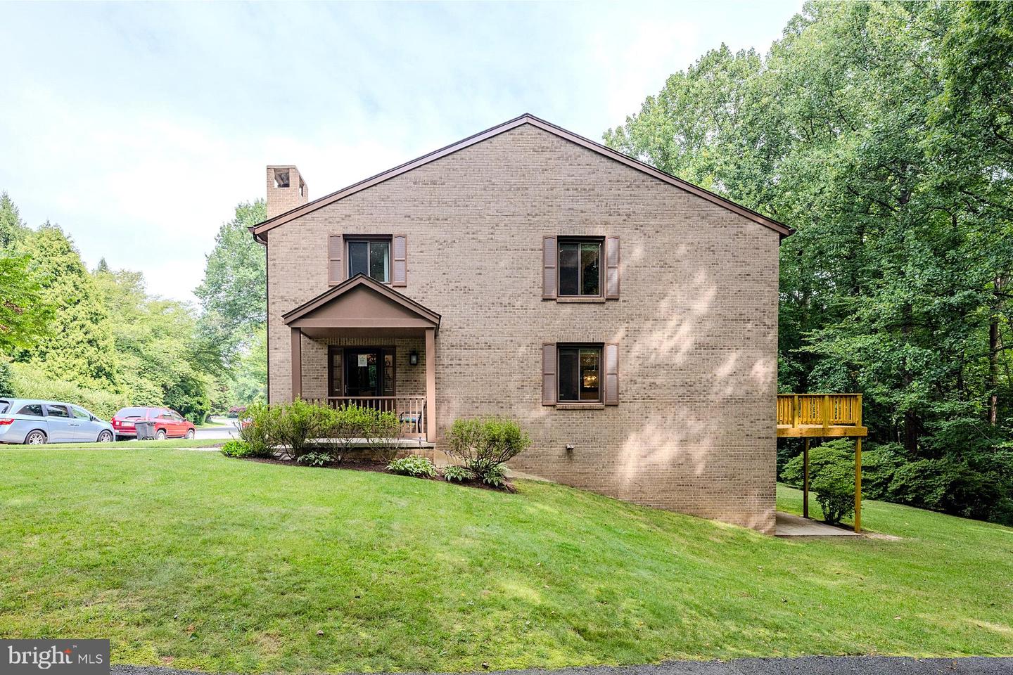 5755 WATERS EDGE LANDING LN, BURKE, Virginia 22015, 4 Bedrooms Bedrooms, ,3 BathroomsBathrooms,Residential,For sale,5755 WATERS EDGE LANDING LN,VAFX2260236 MLS # VAFX2260236