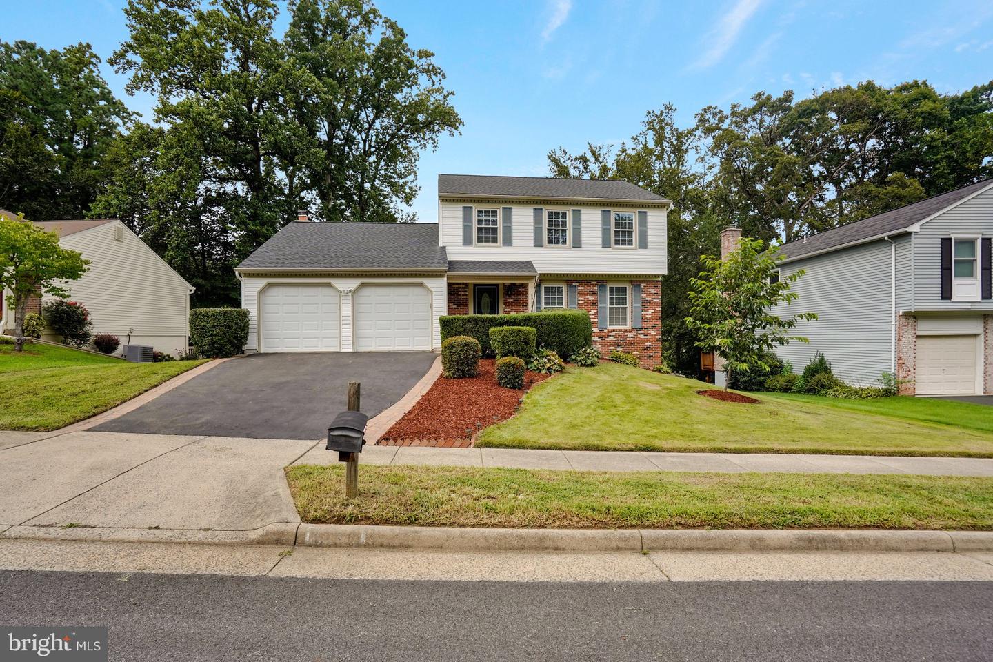 8298 LINDSIDE WAY, SPRINGFIELD, Virginia 22153, 4 Bedrooms Bedrooms, ,3 BathroomsBathrooms,Residential,For sale,8298 LINDSIDE WAY,VAFX2260238 MLS # VAFX2260238