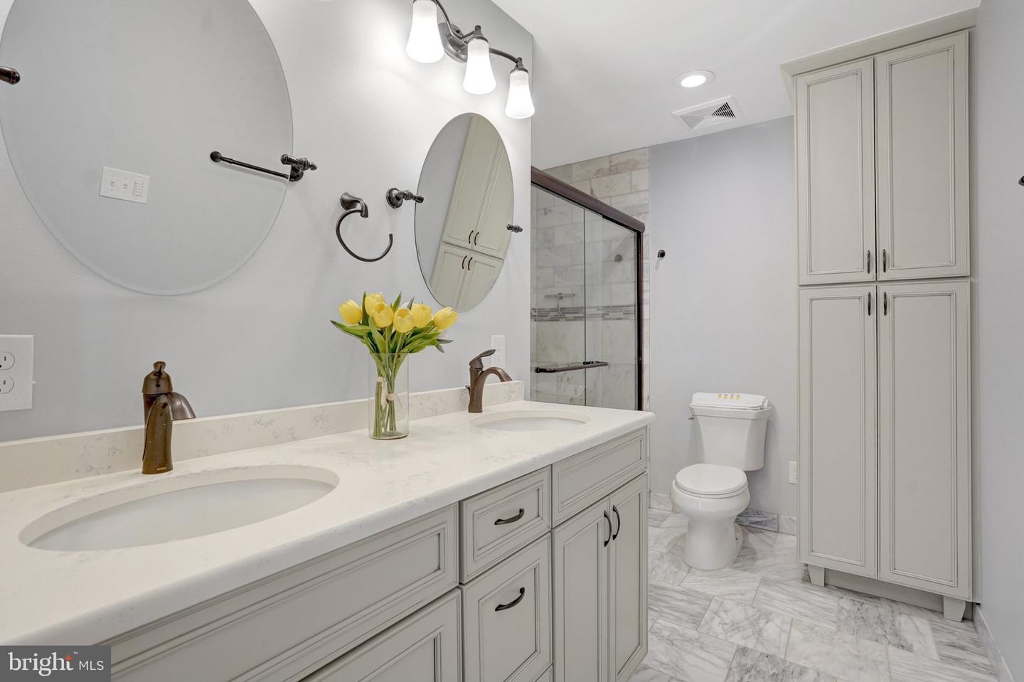 8298 LINDSIDE WAY, SPRINGFIELD, Virginia 22153, 4 Bedrooms Bedrooms, ,3 BathroomsBathrooms,Residential,For sale,8298 LINDSIDE WAY,VAFX2260238 MLS # VAFX2260238