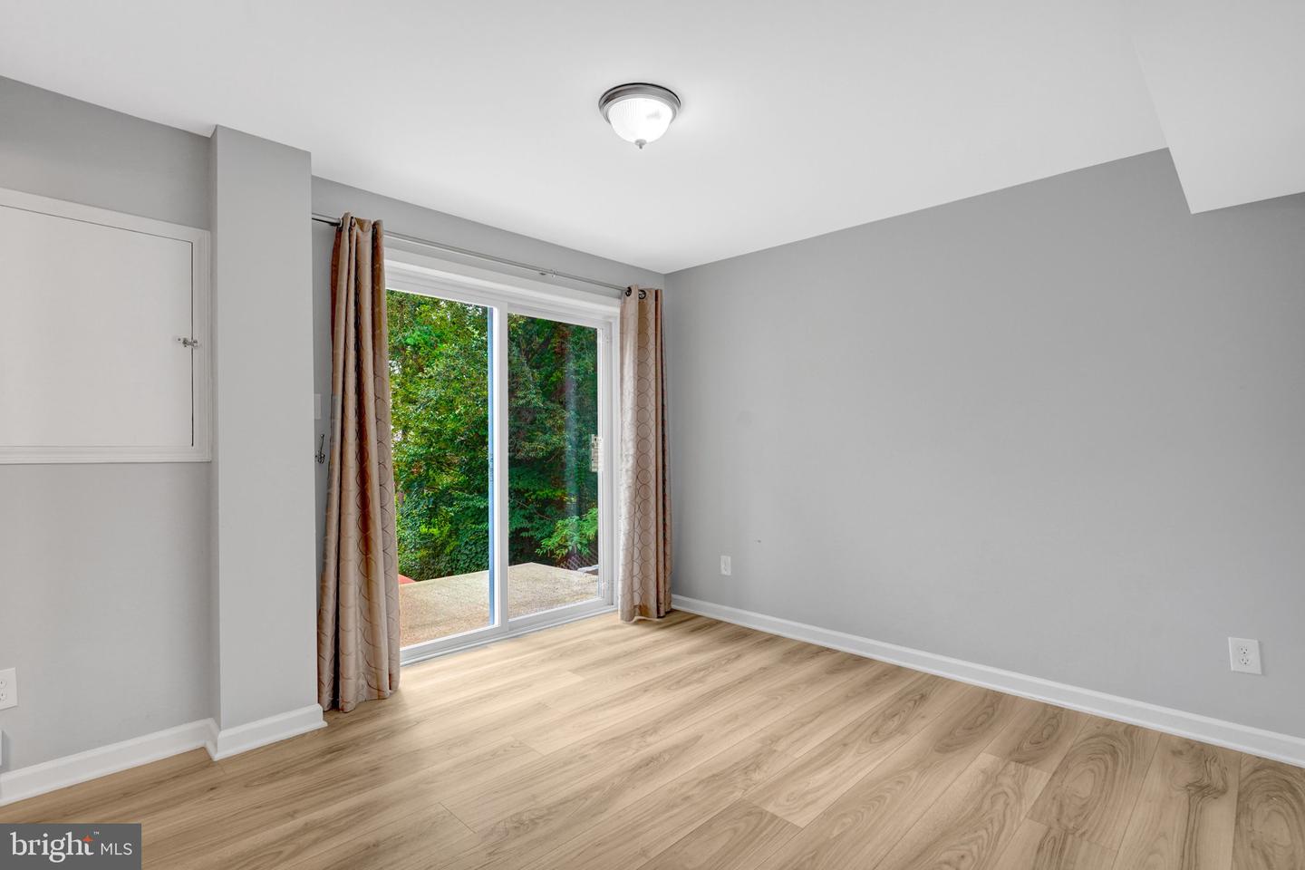 8298 LINDSIDE WAY, SPRINGFIELD, Virginia 22153, 4 Bedrooms Bedrooms, ,3 BathroomsBathrooms,Residential,For sale,8298 LINDSIDE WAY,VAFX2260238 MLS # VAFX2260238