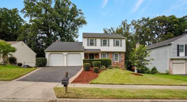 8298 LINDSIDE WAY, SPRINGFIELD, Virginia 22153, 4 Bedrooms Bedrooms, ,3 BathroomsBathrooms,Residential,For sale,8298 LINDSIDE WAY,VAFX2260238 MLS # VAFX2260238