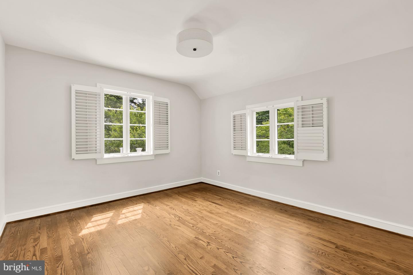 4320 LORCOM LN, ARLINGTON, Virginia 22207, 4 Bedrooms Bedrooms, ,2 BathroomsBathrooms,Residential,For sale,4320 LORCOM LN,VAAR2062084 MLS # VAAR2062084