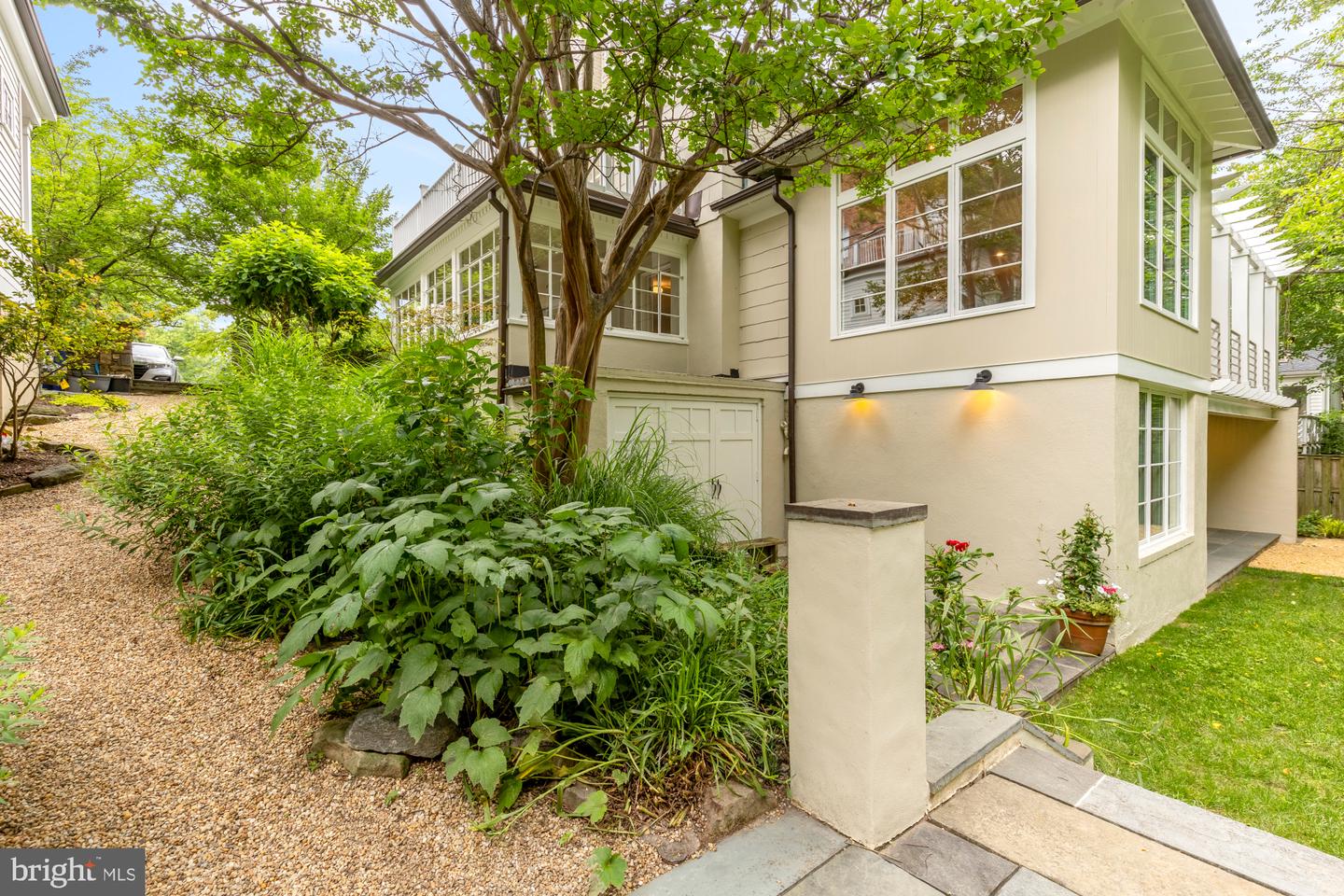4320 LORCOM LN, ARLINGTON, Virginia 22207, 4 Bedrooms Bedrooms, ,2 BathroomsBathrooms,Residential,For sale,4320 LORCOM LN,VAAR2062084 MLS # VAAR2062084