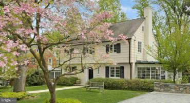 4320 LORCOM LN, ARLINGTON, Virginia 22207, 4 Bedrooms Bedrooms, ,2 BathroomsBathrooms,Residential,For sale,4320 LORCOM LN,VAAR2062084 MLS # VAAR2062084