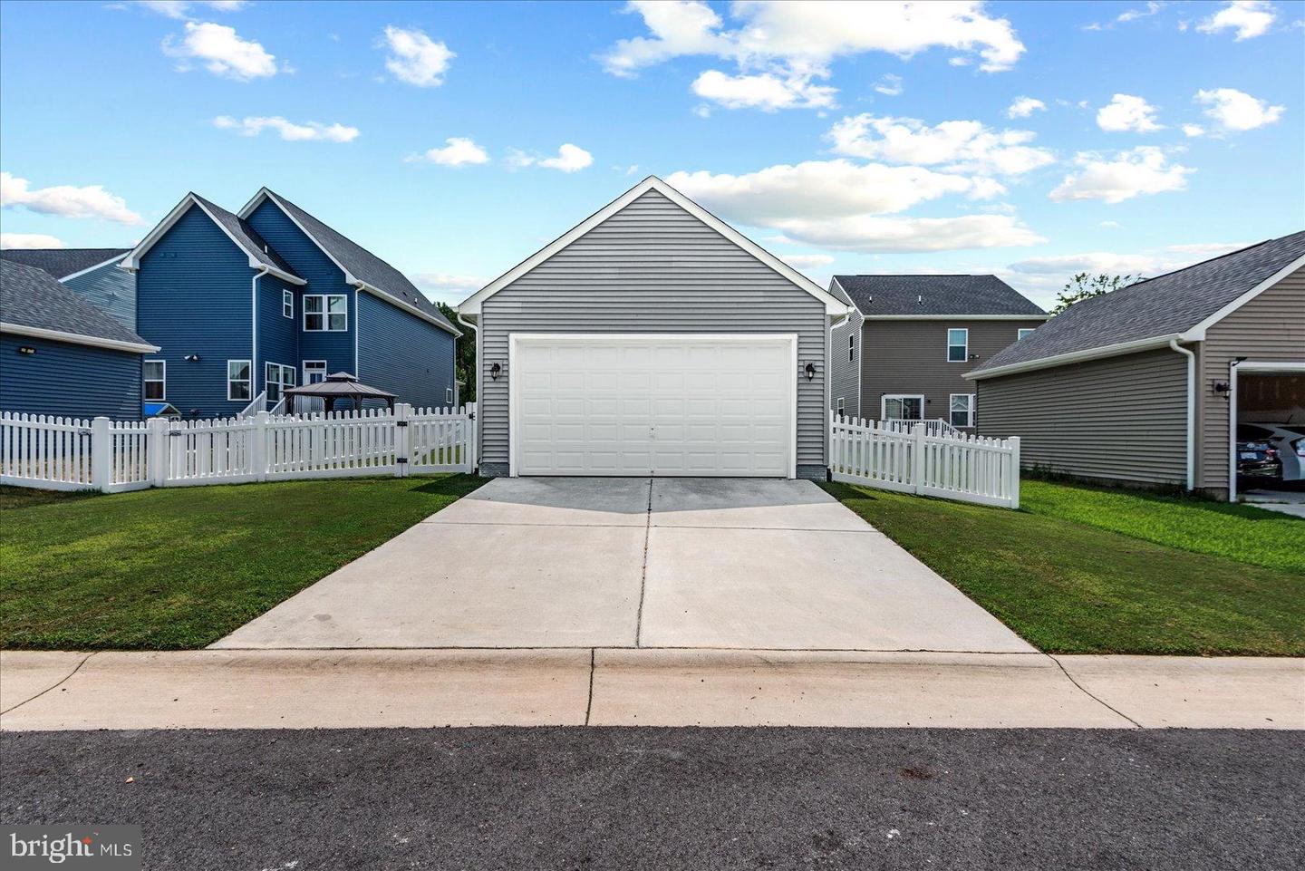6509 CRITTENDEN LN, SPOTSYLVANIA, Virginia 22553, 4 Bedrooms Bedrooms, 8 Rooms Rooms,3 BathroomsBathrooms,Residential,For sale,6509 CRITTENDEN LN,VASP2035356 MLS # VASP2035356