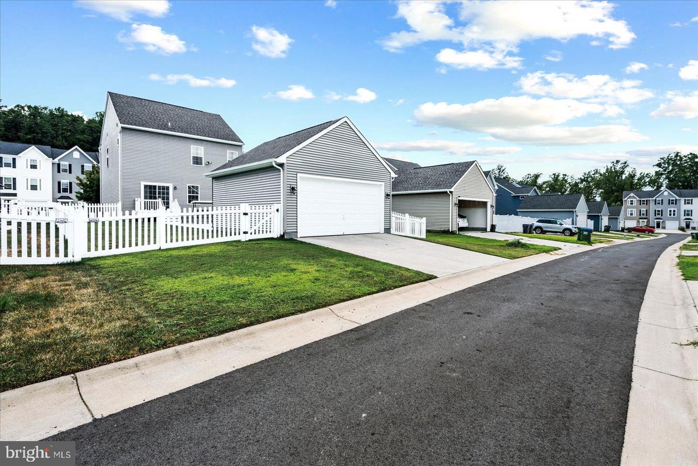 6509 CRITTENDEN LN, SPOTSYLVANIA, Virginia 22553, 4 Bedrooms Bedrooms, 8 Rooms Rooms,3 BathroomsBathrooms,Residential,For sale,6509 CRITTENDEN LN,VASP2035356 MLS # VASP2035356