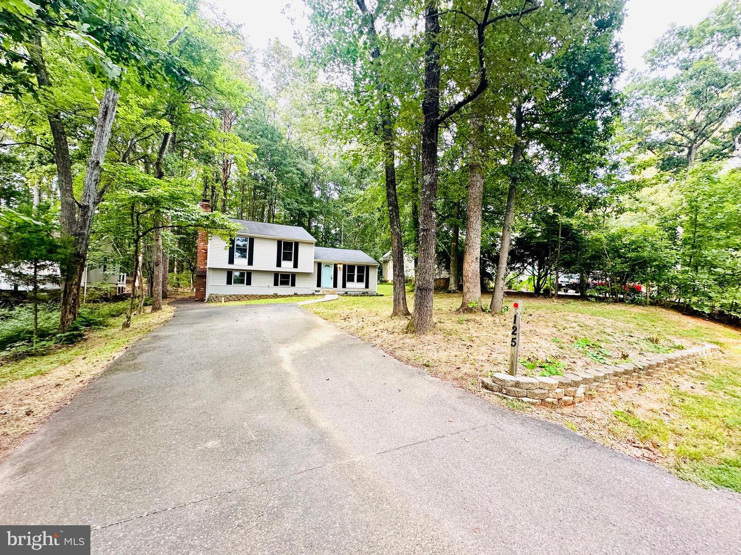 125 CUMBERLAND CIR, LOCUST GROVE, Virginia 22508, 3 Bedrooms Bedrooms, ,2 BathroomsBathrooms,Residential,For sale,125 CUMBERLAND CIR,VAOR2010436 MLS # VAOR2010436