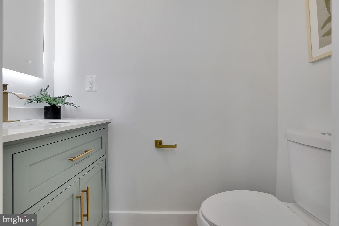 746 NEWTON PL NW, WASHINGTON, District Of Columbia 20010, 4 Bedrooms Bedrooms, 6 Rooms Rooms,3 BathroomsBathrooms,Residential,For sale,746 NEWTON PL NW,DCDC2214456 MLS # DCDC2214456