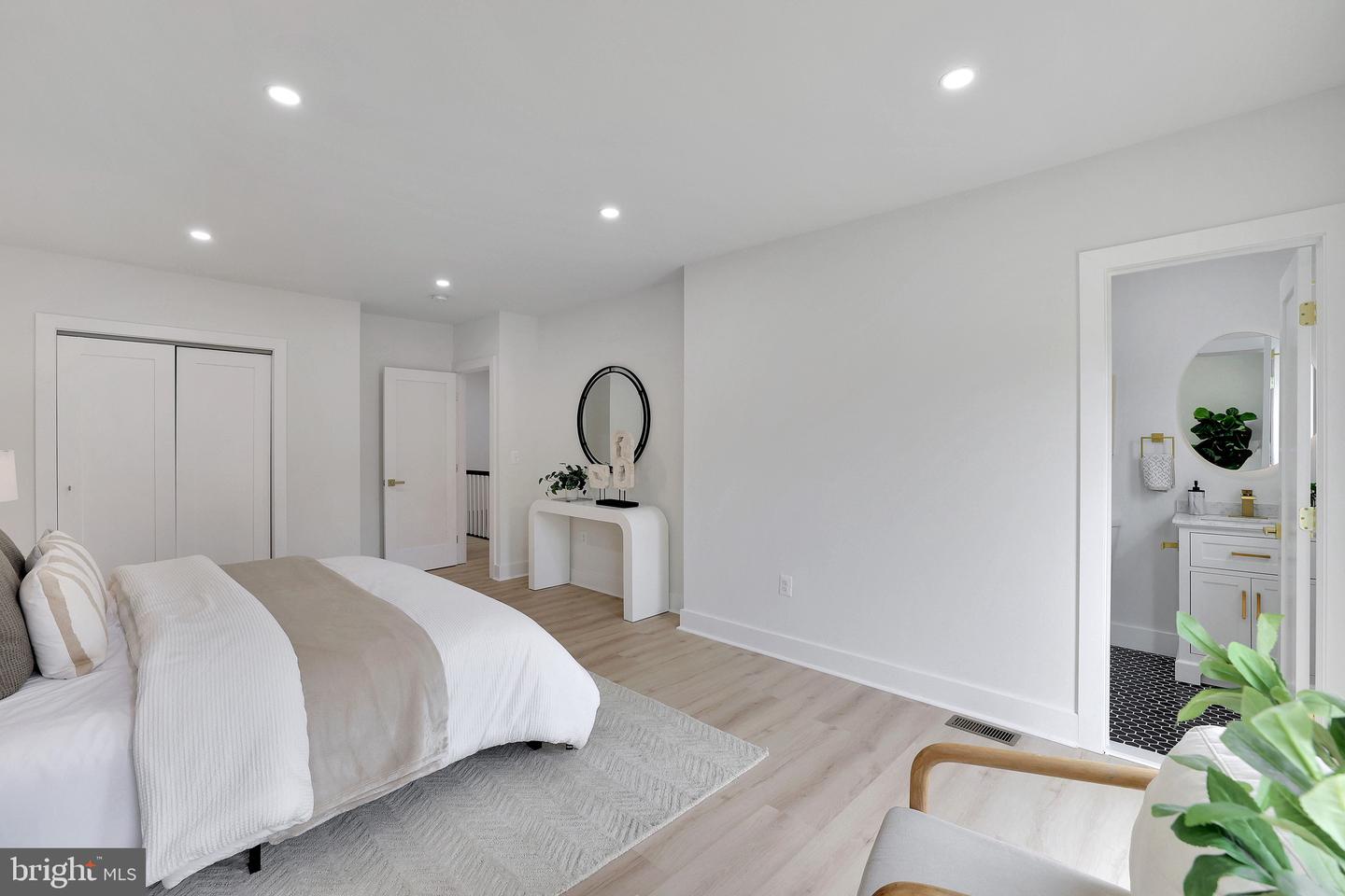 746 NEWTON PL NW, WASHINGTON, District Of Columbia 20010, 4 Bedrooms Bedrooms, 6 Rooms Rooms,3 BathroomsBathrooms,Residential,For sale,746 NEWTON PL NW,DCDC2214456 MLS # DCDC2214456