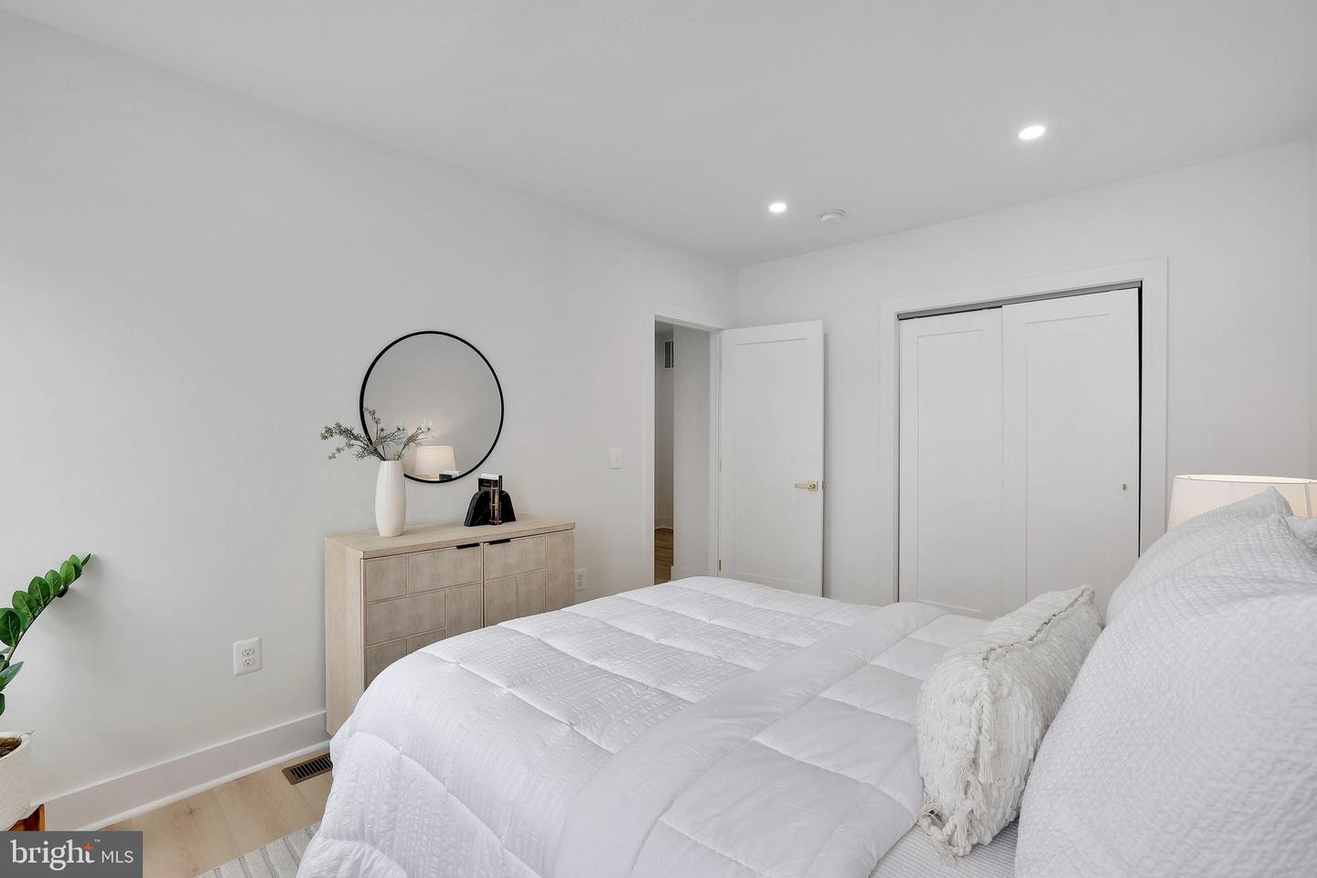 746 NEWTON PL NW, WASHINGTON, District Of Columbia 20010, 4 Bedrooms Bedrooms, 6 Rooms Rooms,3 BathroomsBathrooms,Residential,For sale,746 NEWTON PL NW,DCDC2214456 MLS # DCDC2214456
