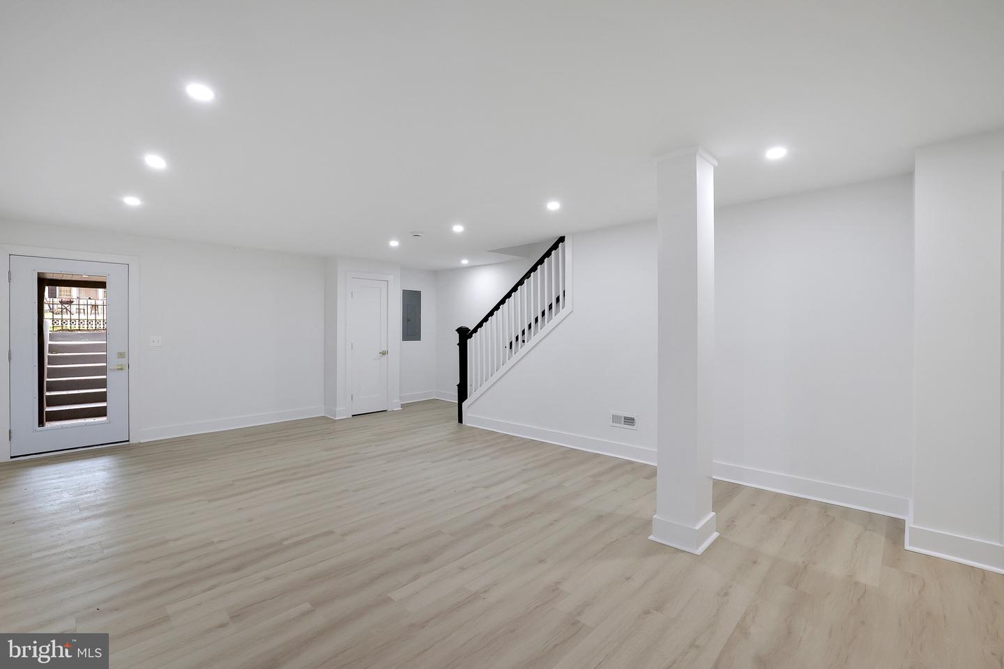 746 NEWTON PL NW, WASHINGTON, District Of Columbia 20010, 4 Bedrooms Bedrooms, 6 Rooms Rooms,3 BathroomsBathrooms,Residential,For sale,746 NEWTON PL NW,DCDC2214456 MLS # DCDC2214456