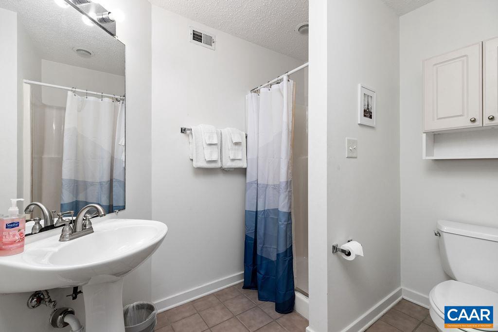 2013 STONE RIDGE WOODS CONDOS, WINTERGREEN RESORT, Virginia 22967, 2 Bedrooms Bedrooms, ,2 BathroomsBathrooms,Residential,For sale,2013 STONE RIDGE WOODS CONDOS,667659 MLS # 667659