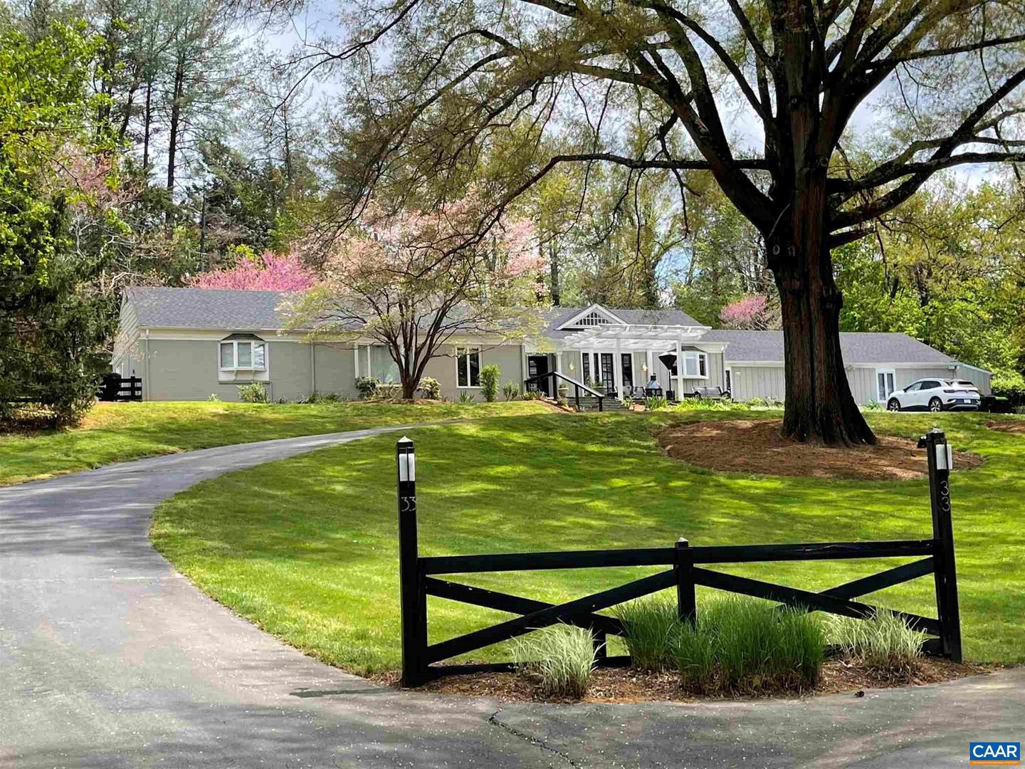 33 CANTERBURY RD, CHARLOTTESVILLE, Virginia 22901, 4 Bedrooms Bedrooms, ,3 BathroomsBathrooms,Residential,For sale,33 CANTERBURY RD,667664 MLS # 667664
