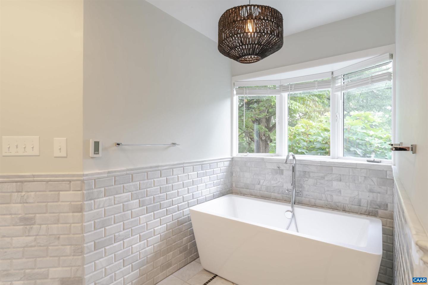 33 CANTERBURY RD, CHARLOTTESVILLE, Virginia 22901, 4 Bedrooms Bedrooms, ,3 BathroomsBathrooms,Residential,For sale,33 CANTERBURY RD,667664 MLS # 667664