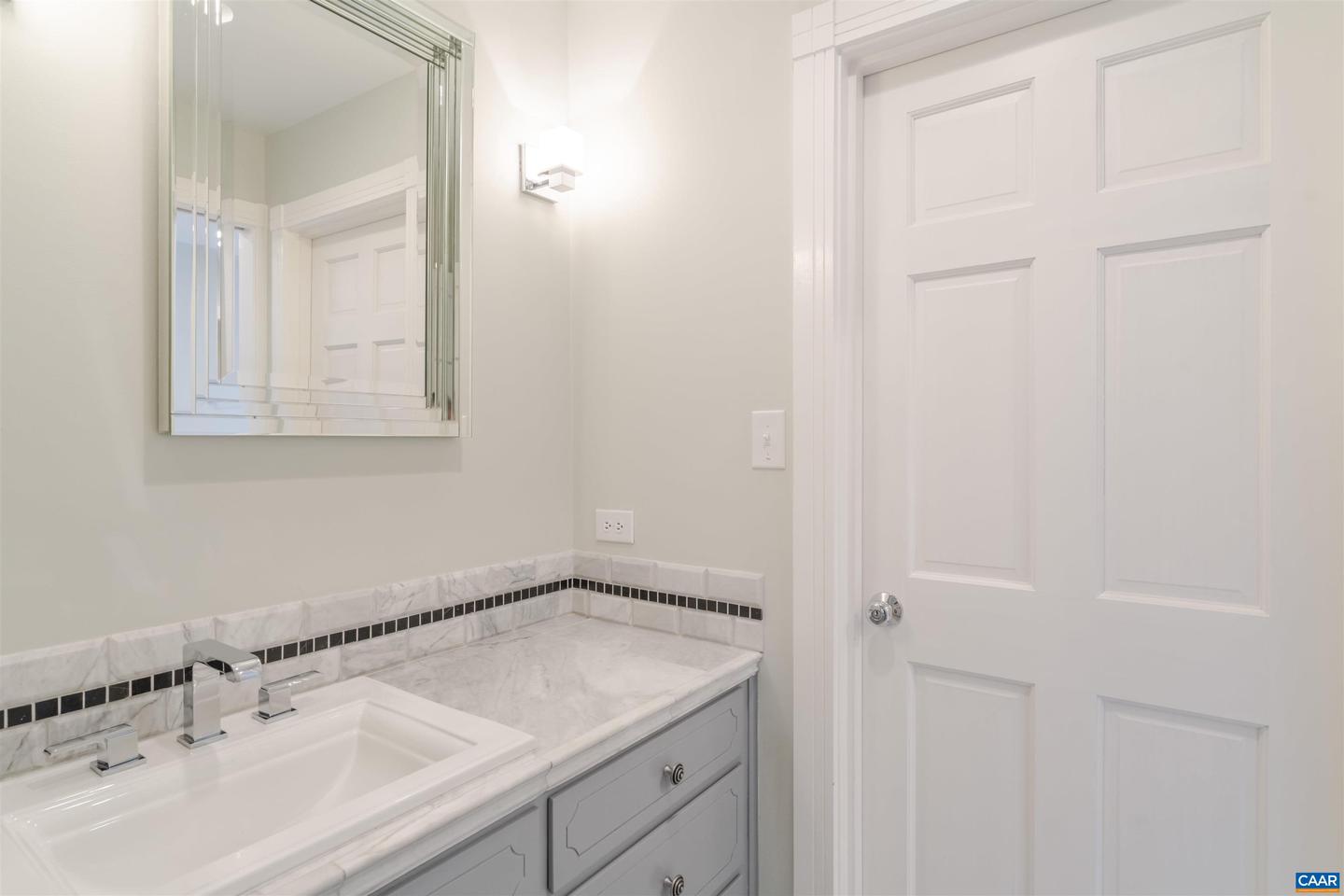 33 CANTERBURY RD, CHARLOTTESVILLE, Virginia 22901, 4 Bedrooms Bedrooms, ,3 BathroomsBathrooms,Residential,For sale,33 CANTERBURY RD,667664 MLS # 667664