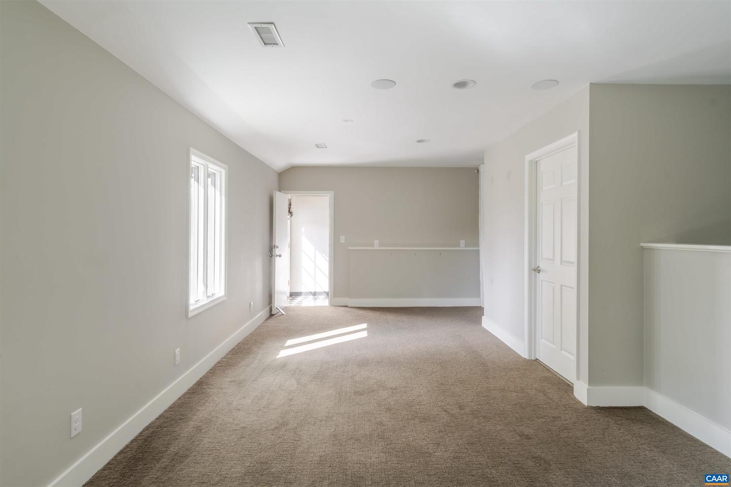 33 CANTERBURY RD, CHARLOTTESVILLE, Virginia 22901, 4 Bedrooms Bedrooms, ,3 BathroomsBathrooms,Residential,For sale,33 CANTERBURY RD,667664 MLS # 667664