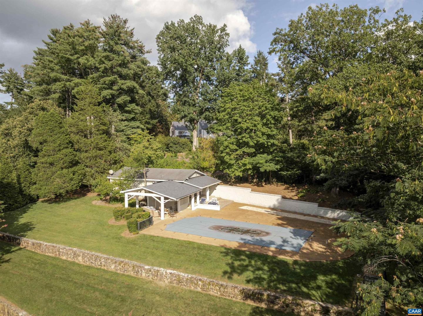 33 CANTERBURY RD, CHARLOTTESVILLE, Virginia 22901, 4 Bedrooms Bedrooms, ,3 BathroomsBathrooms,Residential,For sale,33 CANTERBURY RD,667664 MLS # 667664