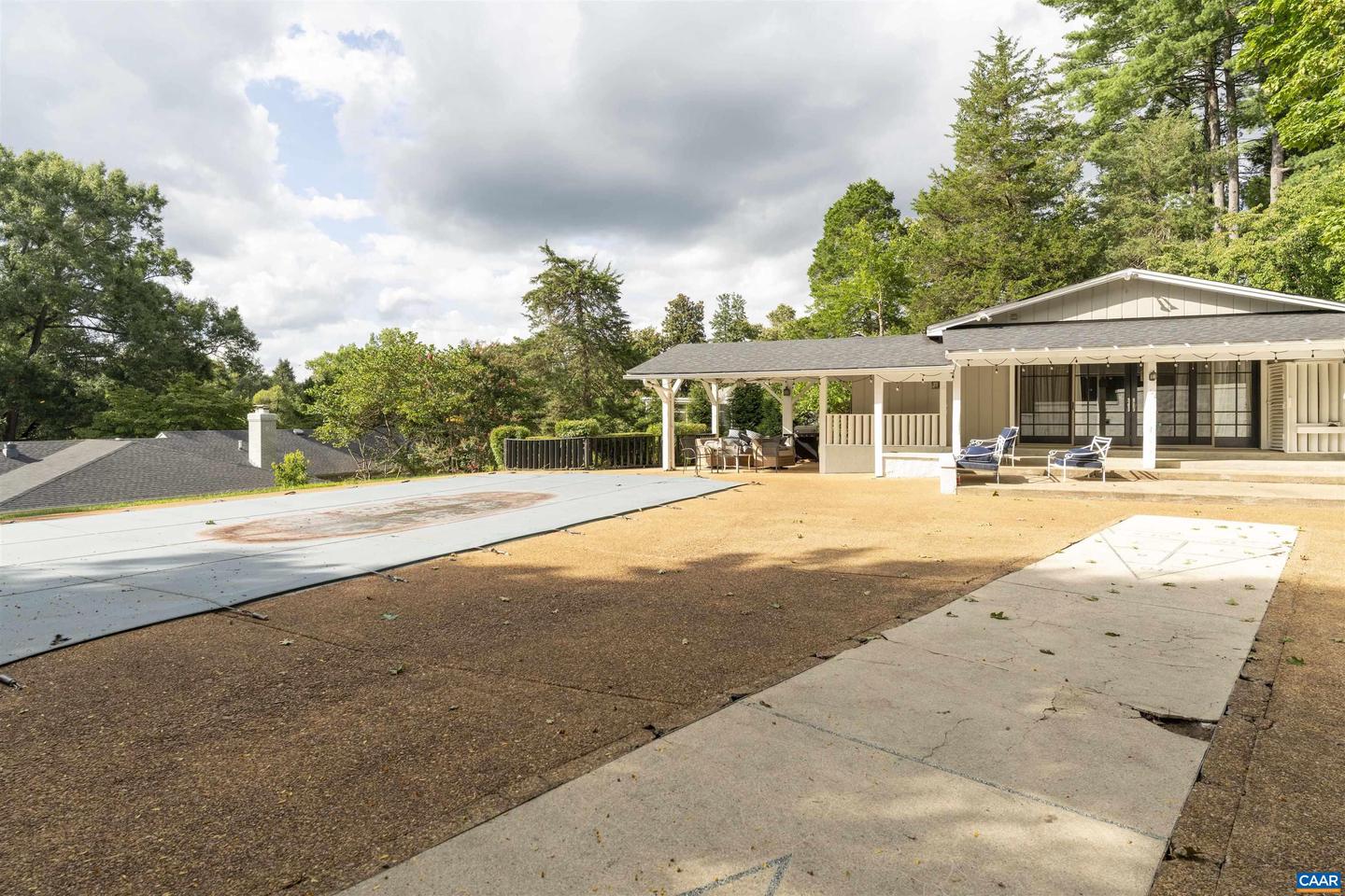 33 CANTERBURY RD, CHARLOTTESVILLE, Virginia 22901, 4 Bedrooms Bedrooms, ,3 BathroomsBathrooms,Residential,For sale,33 CANTERBURY RD,667664 MLS # 667664