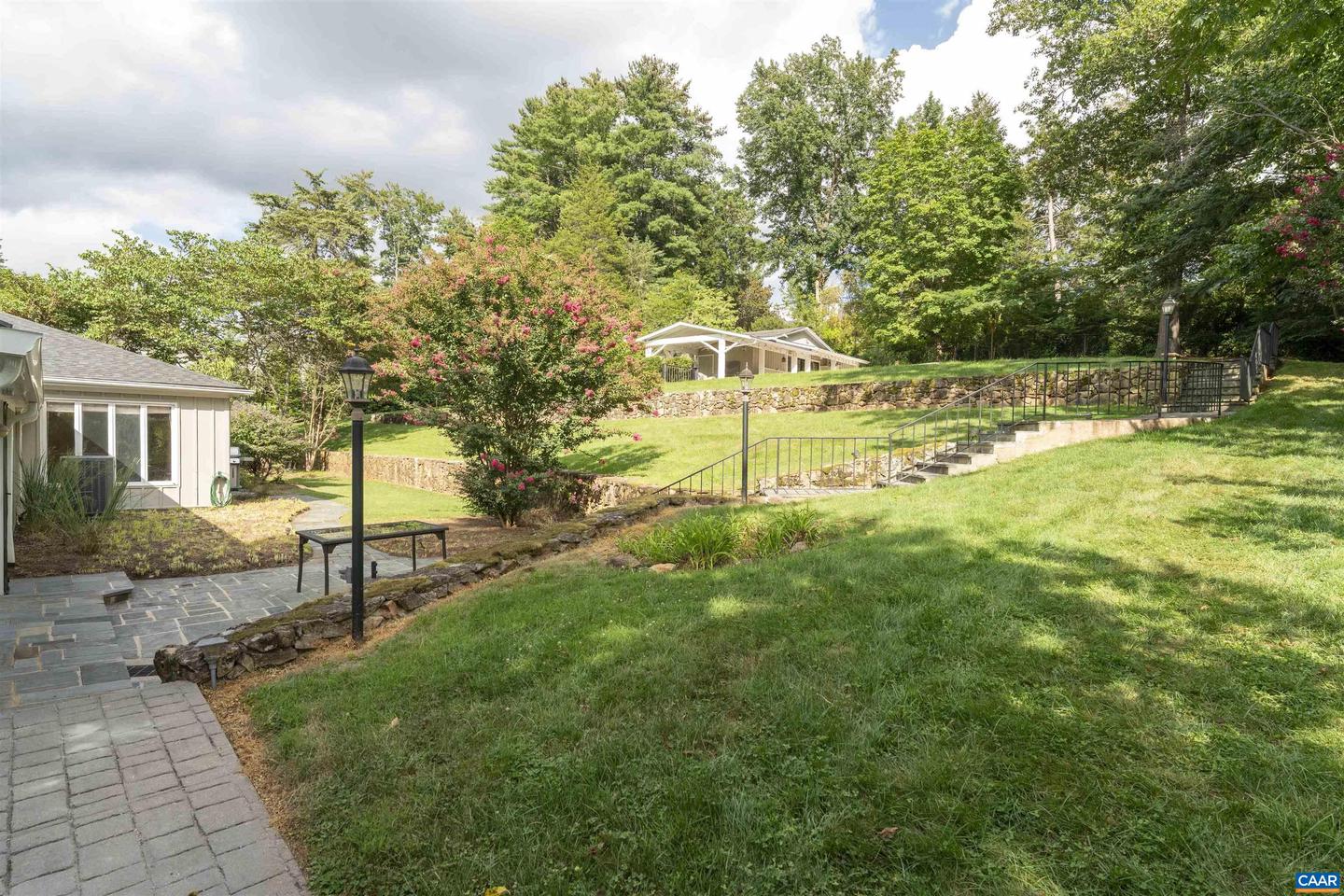 33 CANTERBURY RD, CHARLOTTESVILLE, Virginia 22901, 4 Bedrooms Bedrooms, ,3 BathroomsBathrooms,Residential,For sale,33 CANTERBURY RD,667664 MLS # 667664