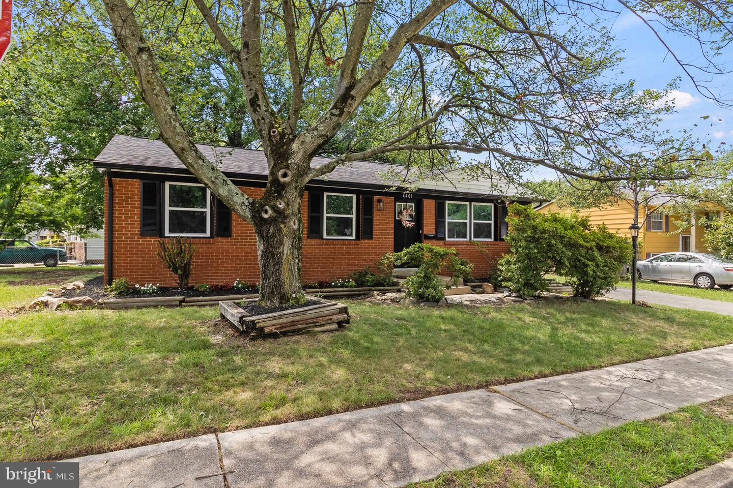 4401 HAMILTON DR, WOODBRIDGE, Virginia 22193, 3 Bedrooms Bedrooms, ,2 BathroomsBathrooms,Residential,For sale,4401 HAMILTON DR,VAPW2101174 MLS # VAPW2101174