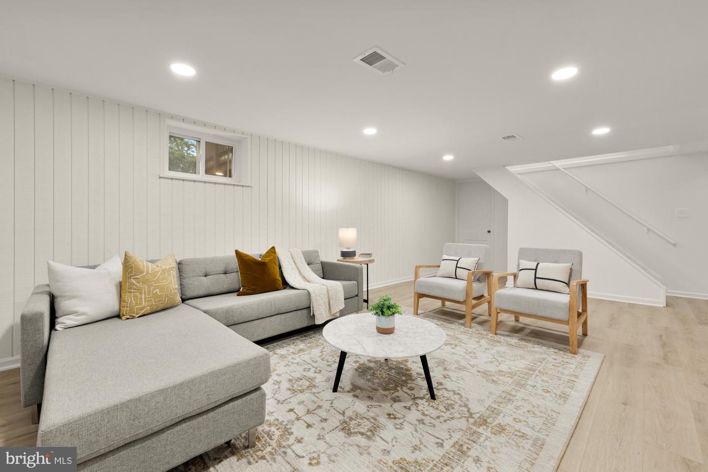 6232 18TH RD N, ARLINGTON, Virginia 22205, 3 Bedrooms Bedrooms, ,3 BathroomsBathrooms,Residential,For sale,6232 18TH RD N,VAAR2062102 MLS # VAAR2062102