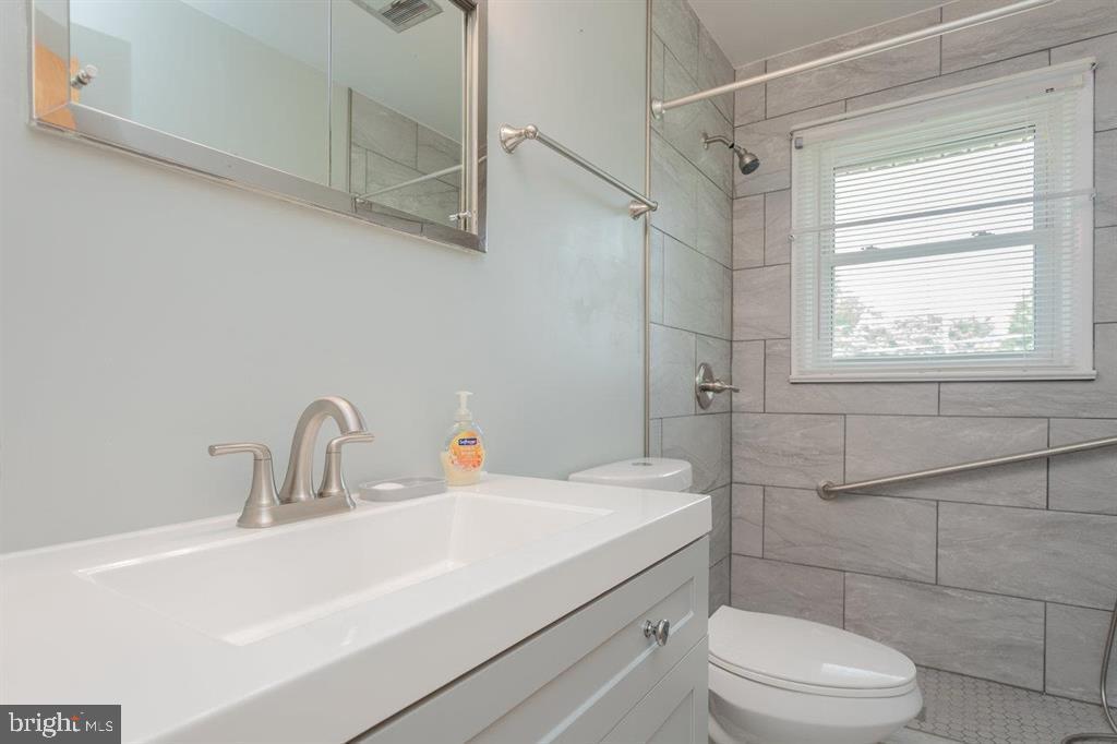 1019 ROCKINGHAM DR, HARRISONBURG, Virginia 22802, 3 Bedrooms Bedrooms, ,1 BathroomBathrooms,Residential,For sale,1019 ROCKINGHAM DR,VAHC2000458 MLS # VAHC2000458