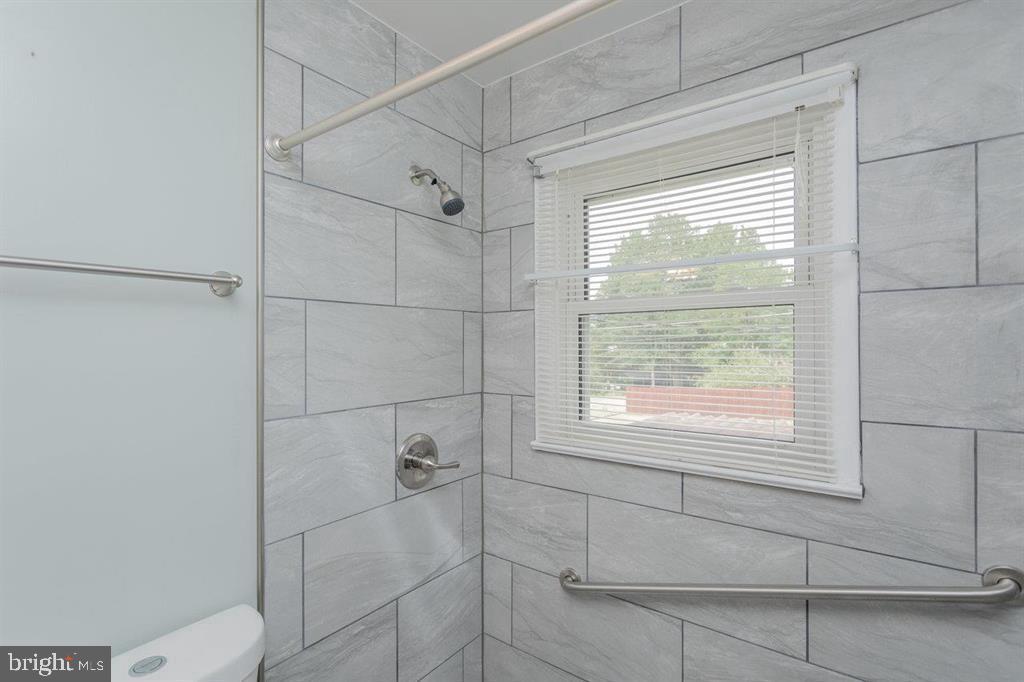 1019 ROCKINGHAM DR, HARRISONBURG, Virginia 22802, 3 Bedrooms Bedrooms, ,1 BathroomBathrooms,Residential,For sale,1019 ROCKINGHAM DR,VAHC2000458 MLS # VAHC2000458