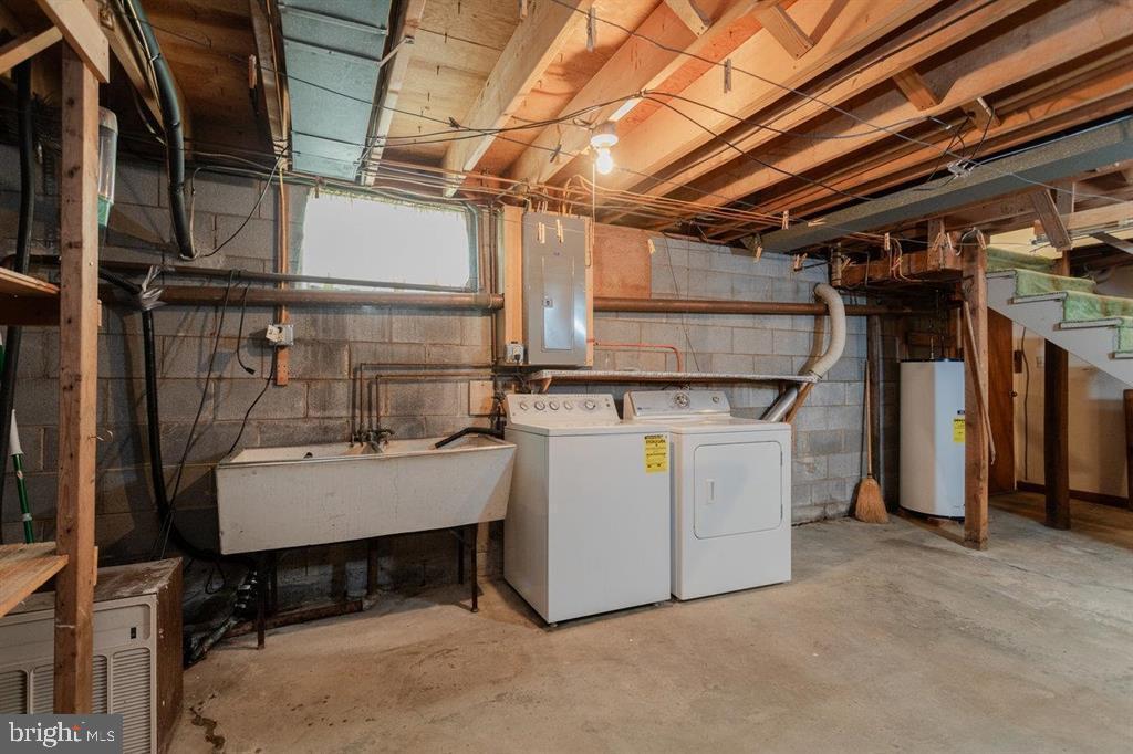 1019 ROCKINGHAM DR, HARRISONBURG, Virginia 22802, 3 Bedrooms Bedrooms, ,1 BathroomBathrooms,Residential,For sale,1019 ROCKINGHAM DR,VAHC2000458 MLS # VAHC2000458