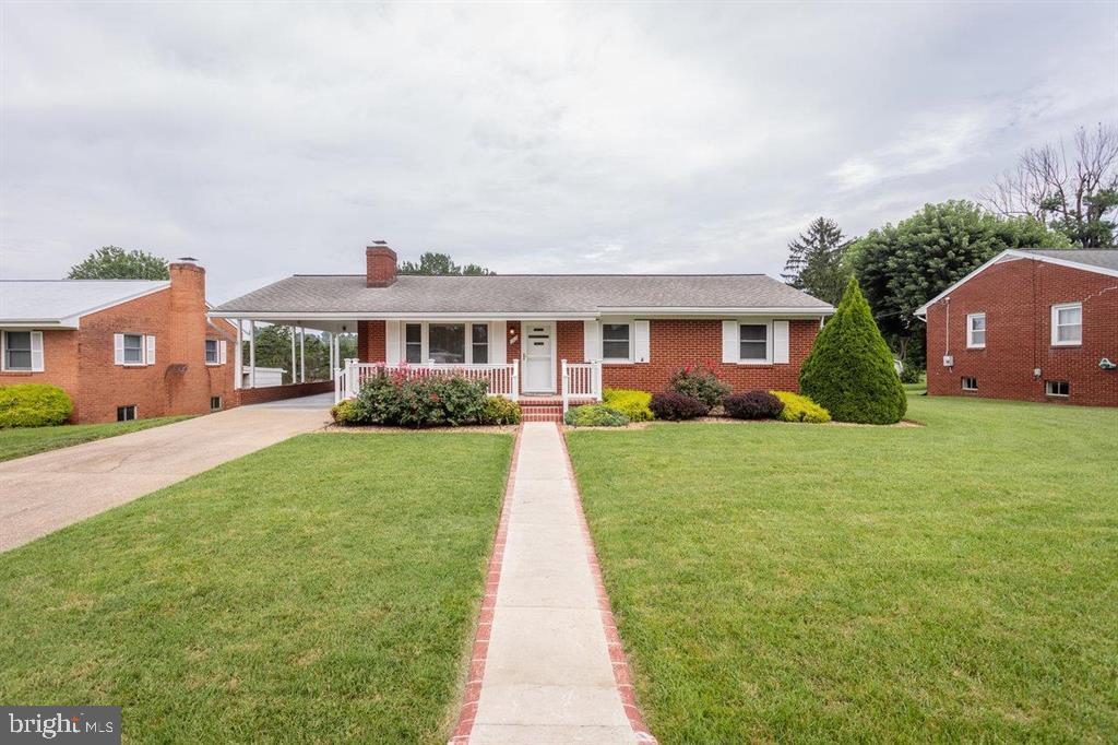 1019 ROCKINGHAM DR, HARRISONBURG, Virginia 22802, 3 Bedrooms Bedrooms, ,1 BathroomBathrooms,Residential,For sale,1019 ROCKINGHAM DR,VAHC2000458 MLS # VAHC2000458