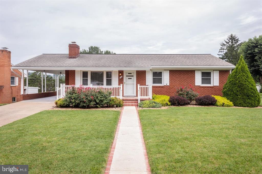 1019 ROCKINGHAM DR, HARRISONBURG, Virginia 22802, 3 Bedrooms Bedrooms, ,1 BathroomBathrooms,Residential,For sale,1019 ROCKINGHAM DR,VAHC2000458 MLS # VAHC2000458