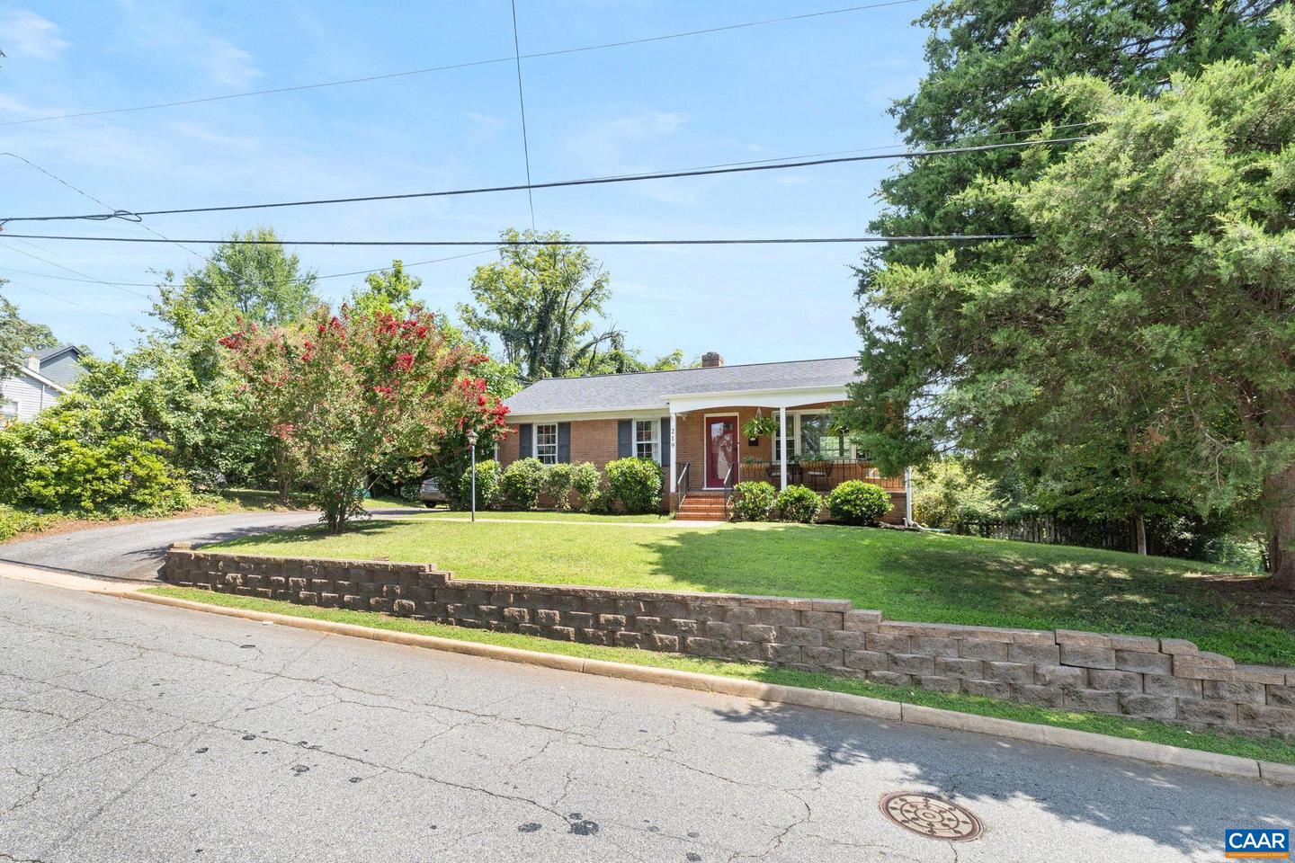 219 HARTMANS MILL RD, CHARLOTTESVILLE, Virginia 22903, 4 Bedrooms Bedrooms, ,2 BathroomsBathrooms,Residential,For sale,219 HARTMANS MILL RD,667653 MLS # 667653