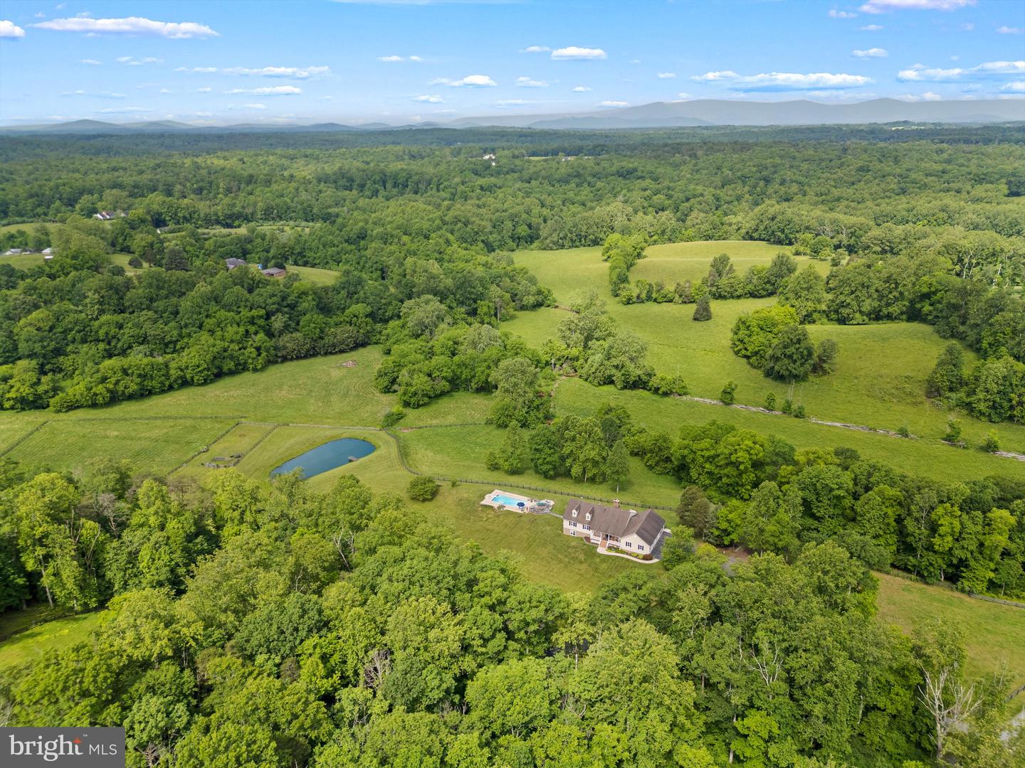 7312 OAK LN, MARSHALL, Virginia 20115, 4 Bedrooms Bedrooms, ,3 BathroomsBathrooms,Farm,For sale,7312 OAK LN,VAFQ2016554 MLS # VAFQ2016554